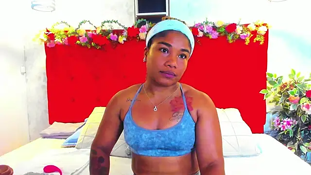 SilvannaFit online show from March 4, 12:01 pm