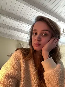 SofiaWaze online show from March 13, 1:56 pm