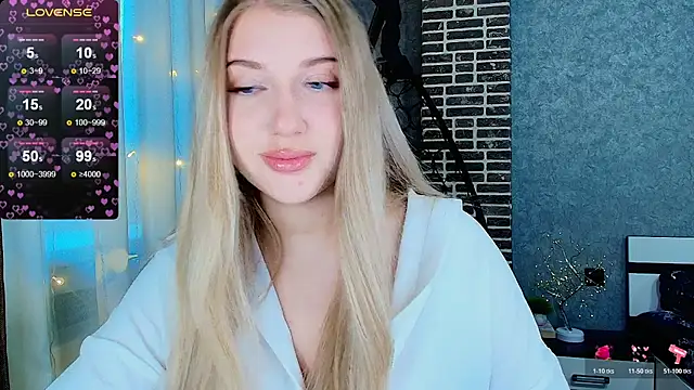 Evacadooo online show from November 27, 4:48 am