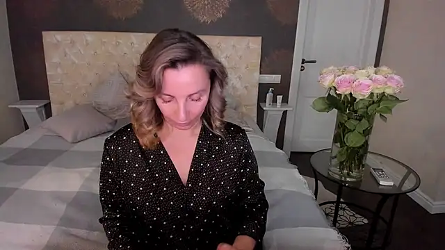 Snapshot of AllisonWilliams chatting on October 7, 5:50 pm AllisonWilliams online show from October 7, 5:50 pm