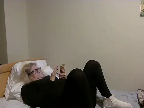 Latex shantie online show from November 7, 5:18 pm