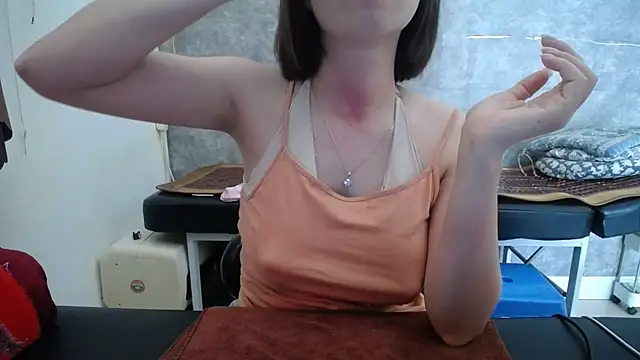 HotQueen online show from October 17, 7:33 am