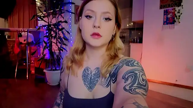 LinaQik online show from November 2, 5:38 pm