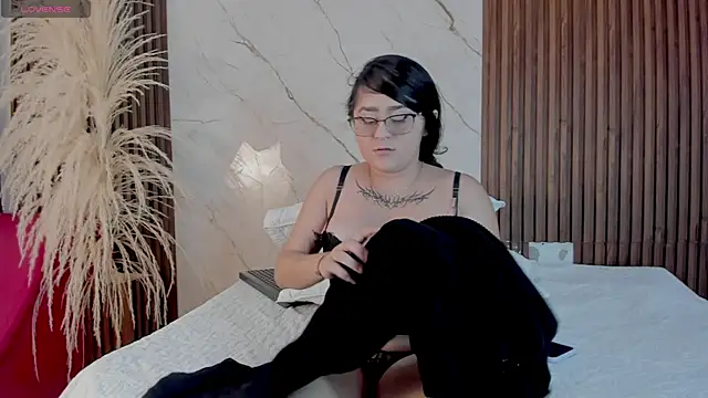 king lovely hornyy online show from June 3, 6:46 pm