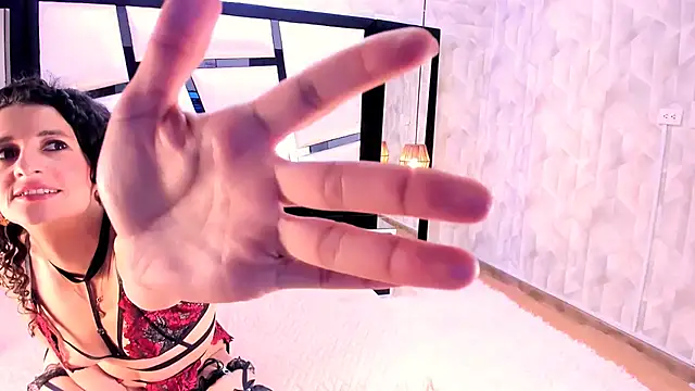 AriannaRussell  online show from December 21, 4:55 pm