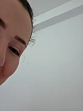 NeredaXxx online show from December 16, 10:15 pm