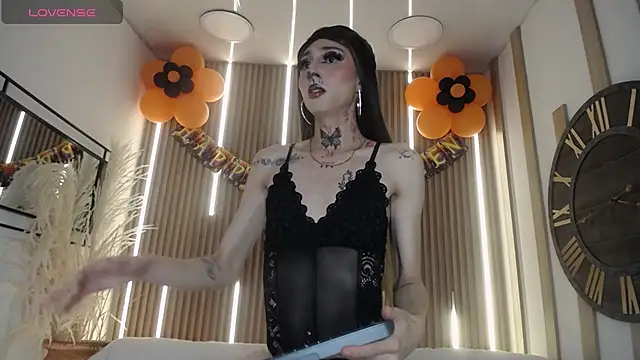 Aniie Doll online show from October 15, 8:44 pm