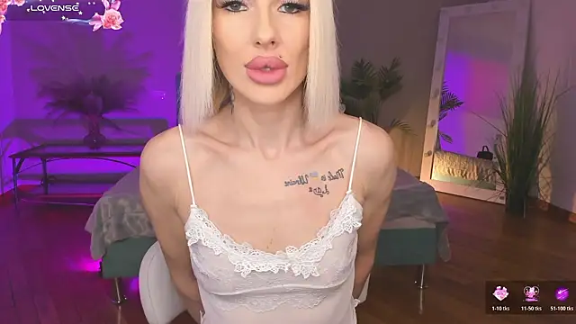 Lana kitty   online show from March 28, 11:14 pm