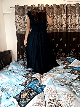 Snapshot of Cute-Bhavya chatting on October 2, 10:42 am Cute-Bhavya online show from October 2, 10:42 am