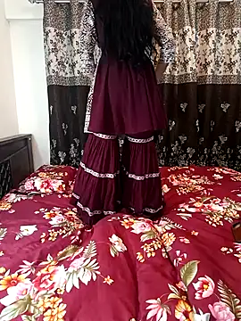 Snapshot of Cute-Bhavya chatting on October 10, 1:49 pm Cute-Bhavya online show from October 10, 1:49 pm