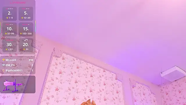 AllissonJames online show from October 21, 1:59 pm