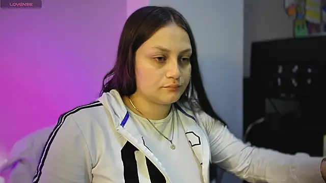 cherry coper online show from February 3, 11:15 am