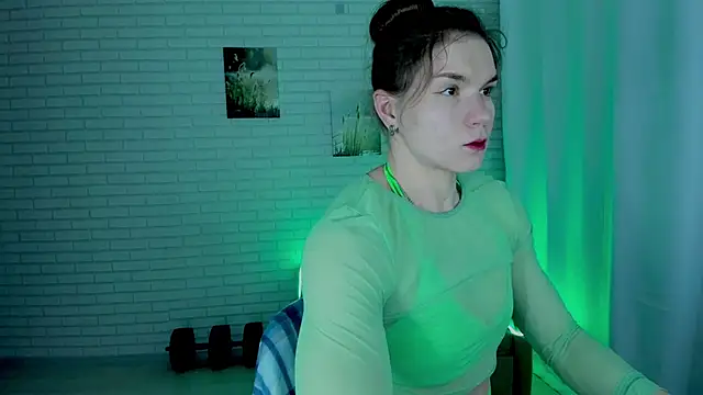 Lisa Ray online show from December 13, 8:48 pm