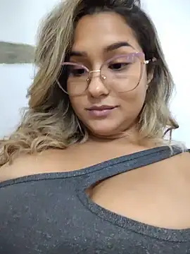 BrendaGirs online show from May 29, 3:37 am
