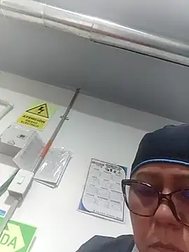 Darly Gomez online show from February 28, 3:11 pm