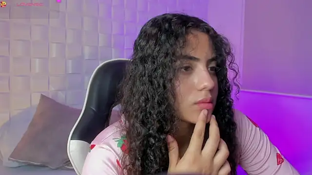 yaya23x online show from October 28, 2:45 pm