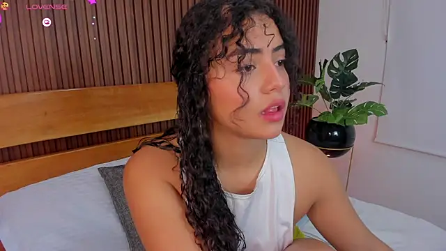 yaya23x online show from September 29, 2:11 pm