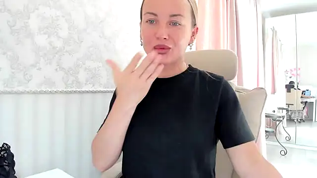 jennifer838 online show from June 25, 1:35 pm