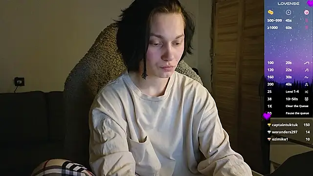 esajukyy online show from March 2, 4:35 pm