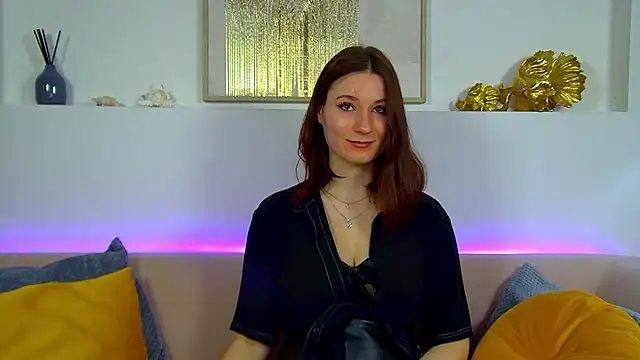 Snapshot of VictoriaArdern chatting on October 18, 7:00 am VictoriaArdern online show from October 18, 7:00 am