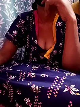 Snapshot of sweety_telugu_couple2027 chatting on October 23, 5:08 pm sweety telugu couple2027 online show from October 23, 5:08 pm