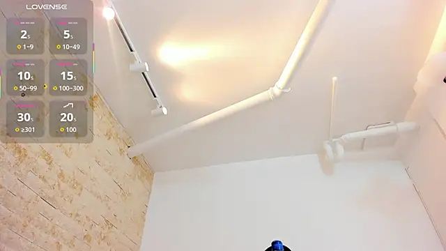 mia roldan  online show from November 19, 1:00 pm