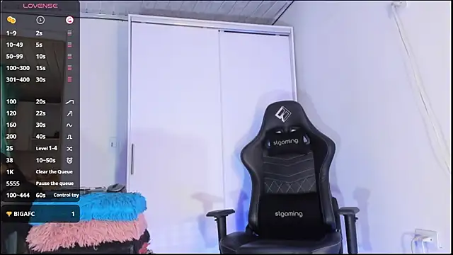 Dulce smith 1 online show from February 13, 9:05 pm