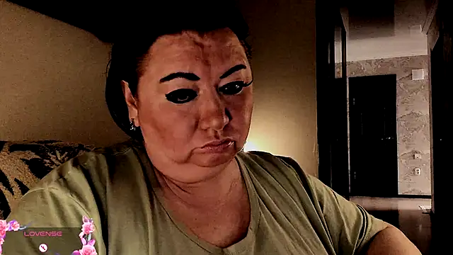 SexxyDreams1 online show from October 9, 5:44 am