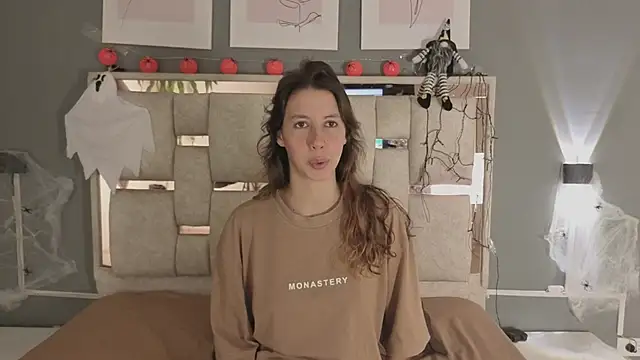 jolie lov online show from October 24, 1:18 pm