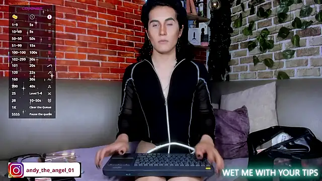 Snapshot of andy_angell1 chatting on September 30, 1:17 pm andy angell1 online show from September 30, 1:17 pm