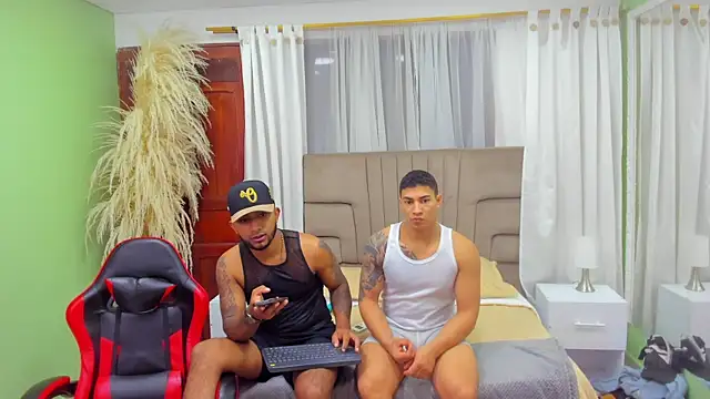 Robin Rief online show from December 17, 11:58 am