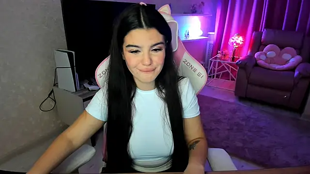 AlluringAriel online show from October 21, 7:40 pm