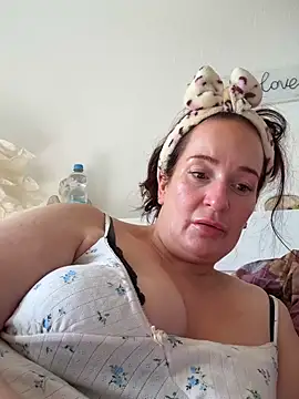 Engel mia online show from April 11, 8:29 am