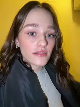 Mia Mia M online show from February 3, 2:44 pm