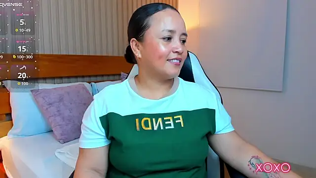 linda rios  online show from June 16, 8:43 pm
