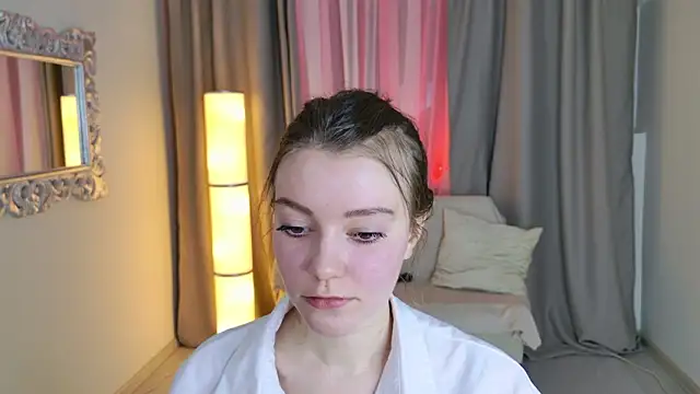 Lana  Cute  online show from February 25, 2:15 pm