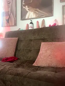 Adeellee  online show from October 18, 2:09 pm