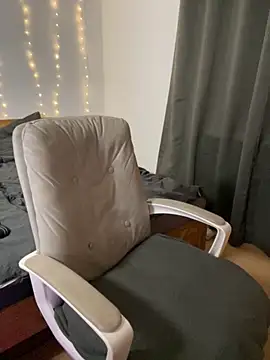 AnnyBelleX online show from November 20, 4:30 pm