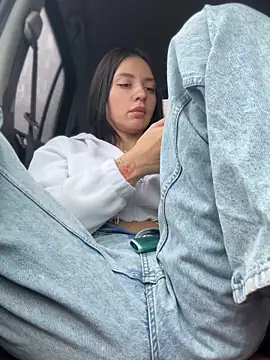 JulliaVegas online show from October 2, 1:21 am