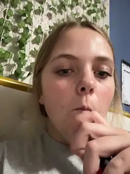 lilabigtits online show from October 26, 8:04 pm