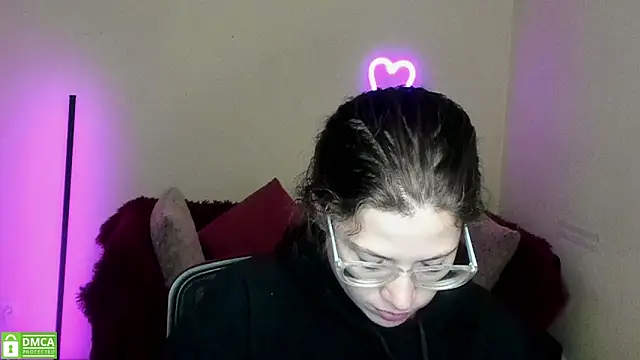 Alicia redfollow online show from September 16, 11:29 am