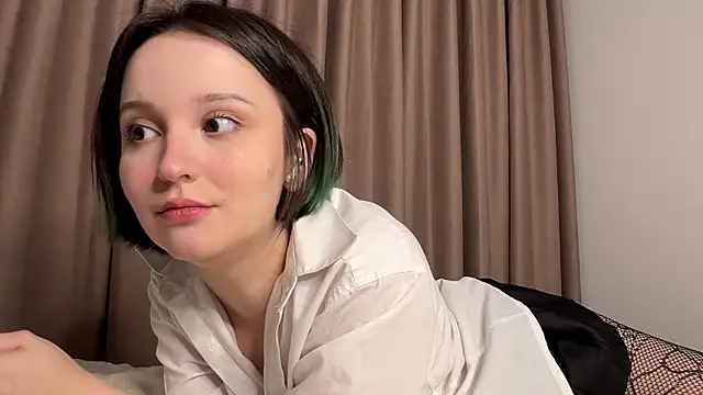 bumble bee online show from February 7, 3:10 am