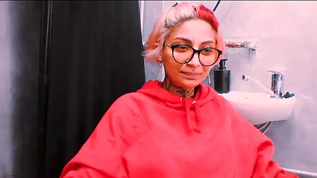 Lucky Deniz online show from November 25, 10:39 am