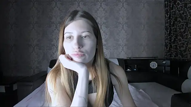 Snapshot of Agnes_Allenn chatting on October 7, 1:26 pm Agnes Allenn online show from October 7, 1:26 pm