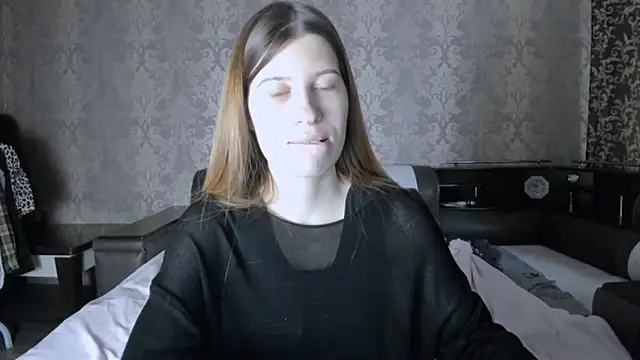 Agnes Allenn online show from November 25, 10:50 am