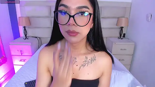 RoseCassie online show from September 21, 3:10 pm