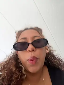 lauraltt online show from January 17, 7:43 pm