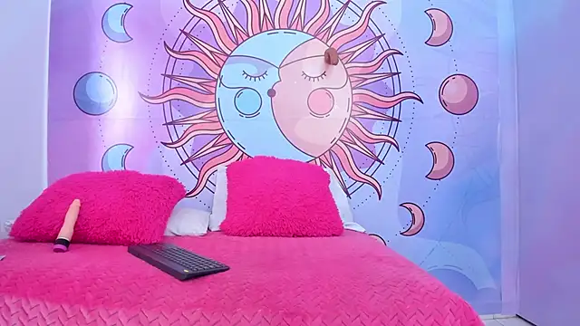 Mariana 16  online show from November 16, 3:01 pm