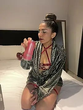 AlejandritaMilano online show from March 21, 11:32 pm