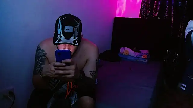 miia-liiam online show from November 30, 7:45 am